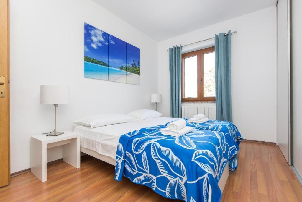Apartments "Alen" Nedescina Экстерьер фото