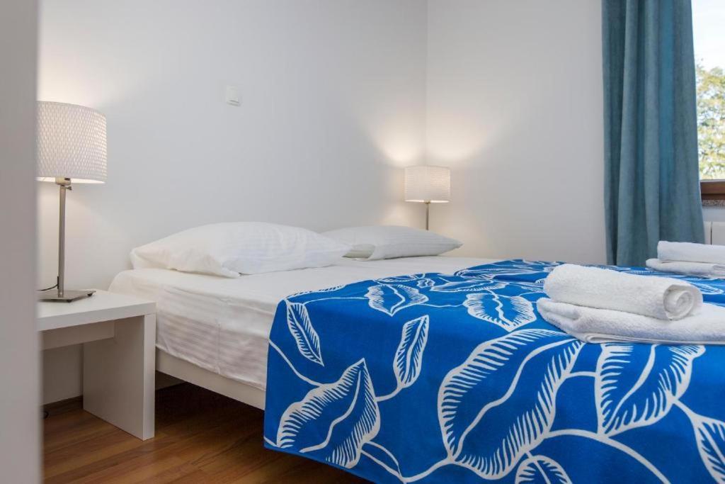 Apartments "Alen" Nedescina Экстерьер фото