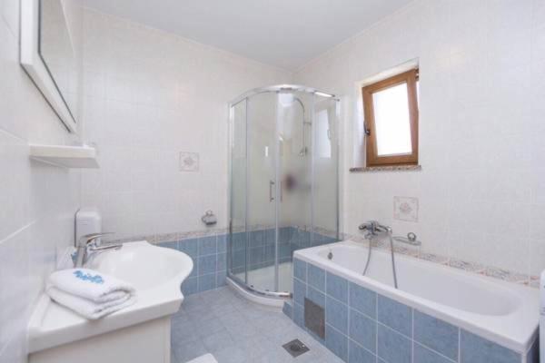 Apartments "Alen" Nedescina Экстерьер фото