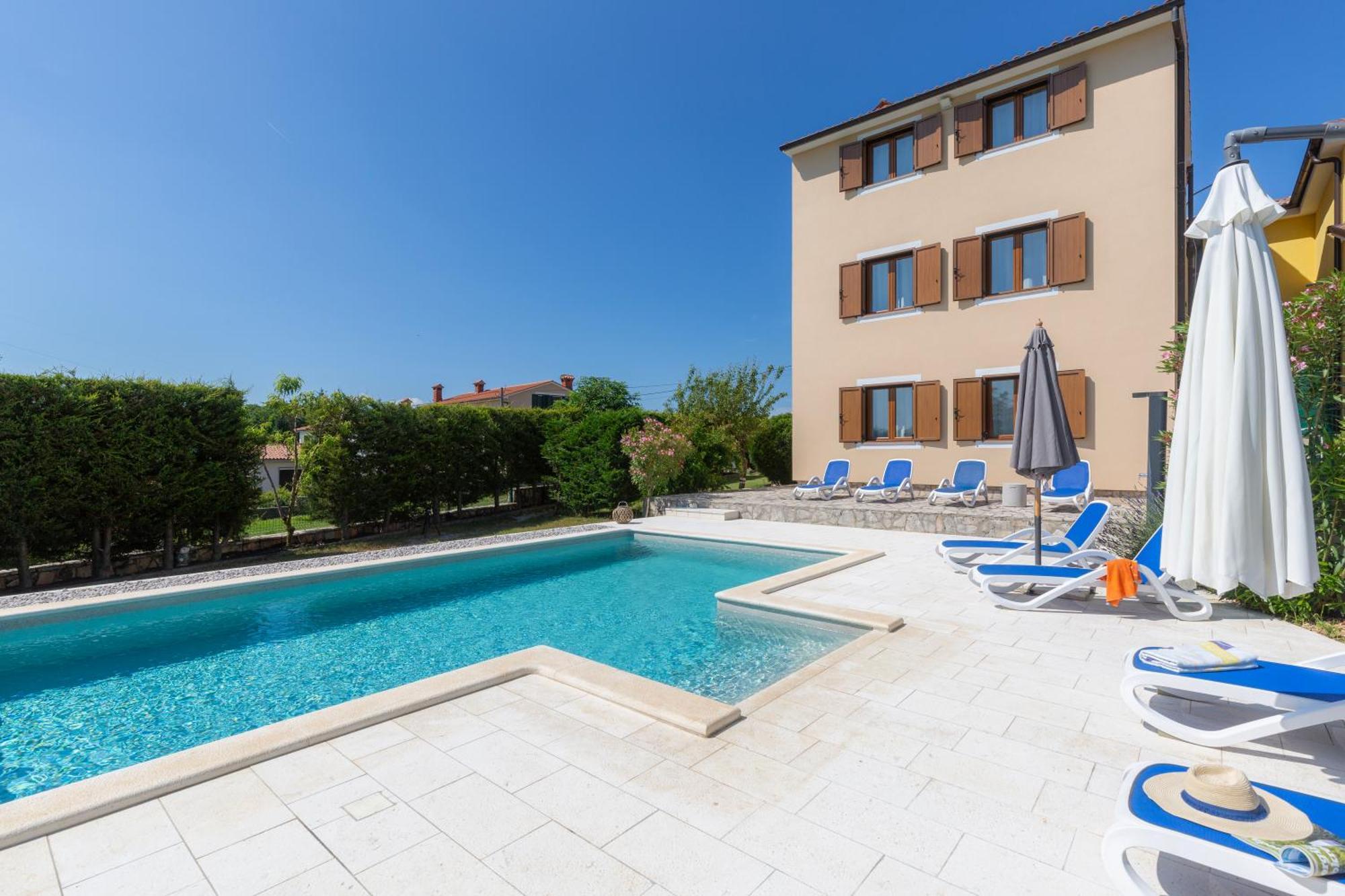 Apartments "Alen" Nedescina Экстерьер фото