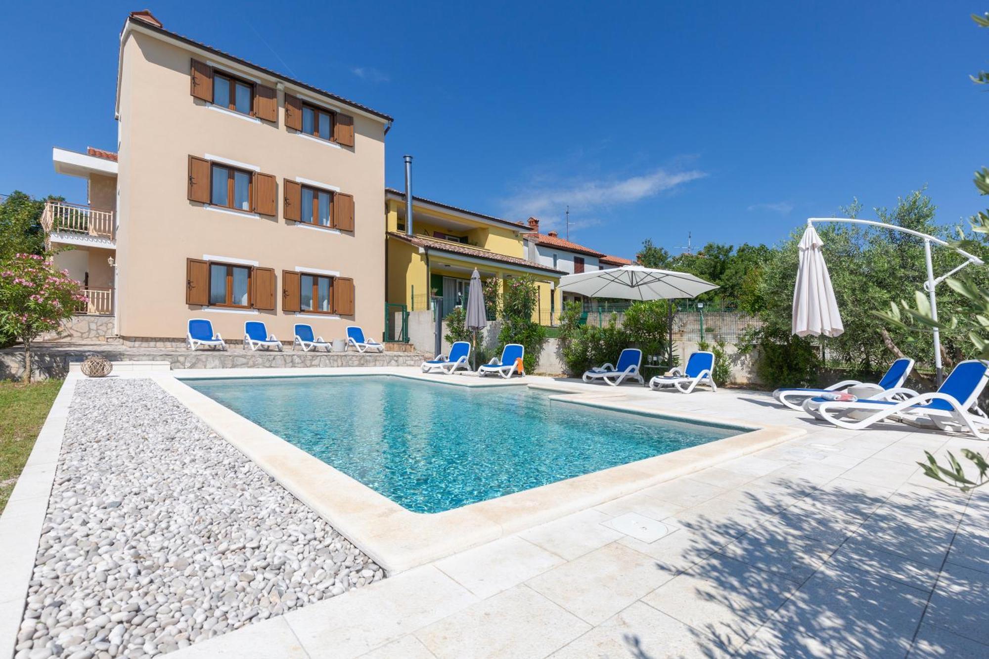 Apartments "Alen" Nedescina Экстерьер фото